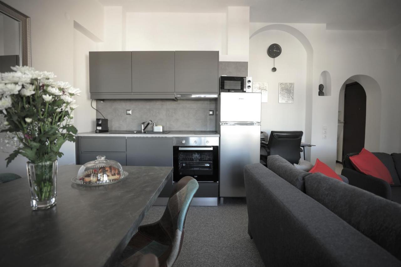Modern 2 Bedroom Apartment Next To Metro - Marousi Афіни Екстер'єр фото