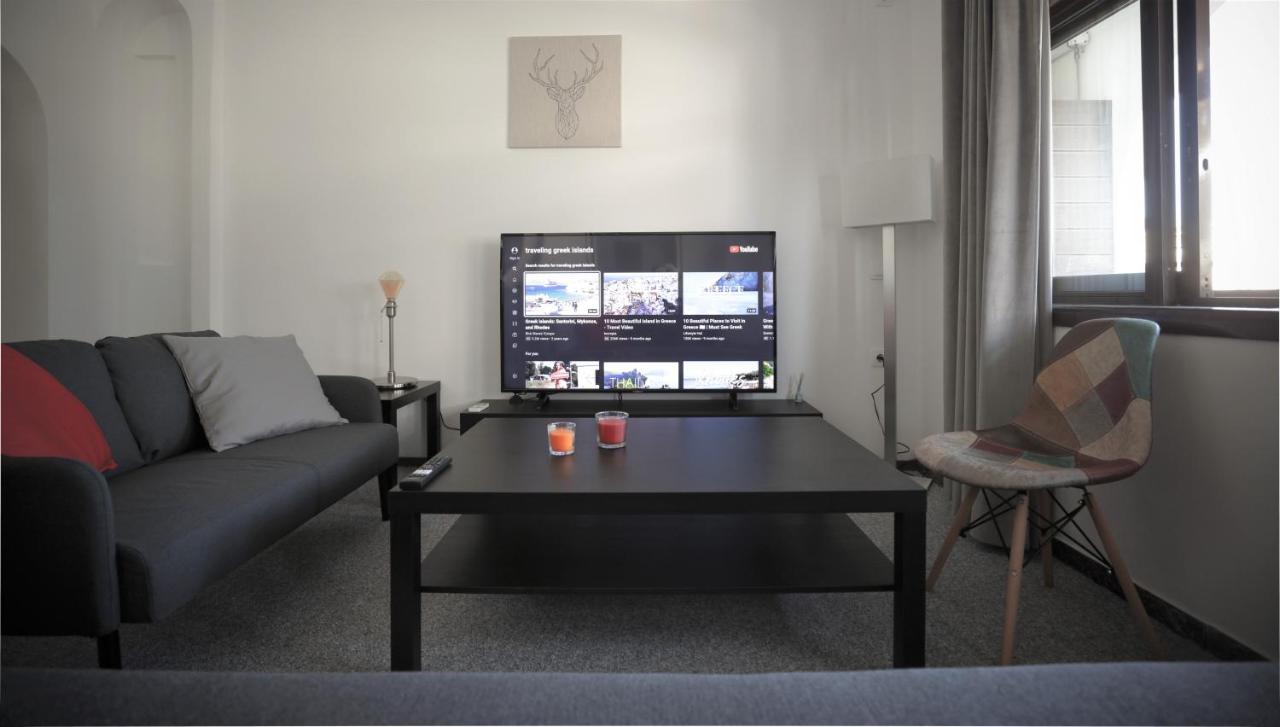 Modern 2 Bedroom Apartment Next To Metro - Marousi Афіни Екстер'єр фото