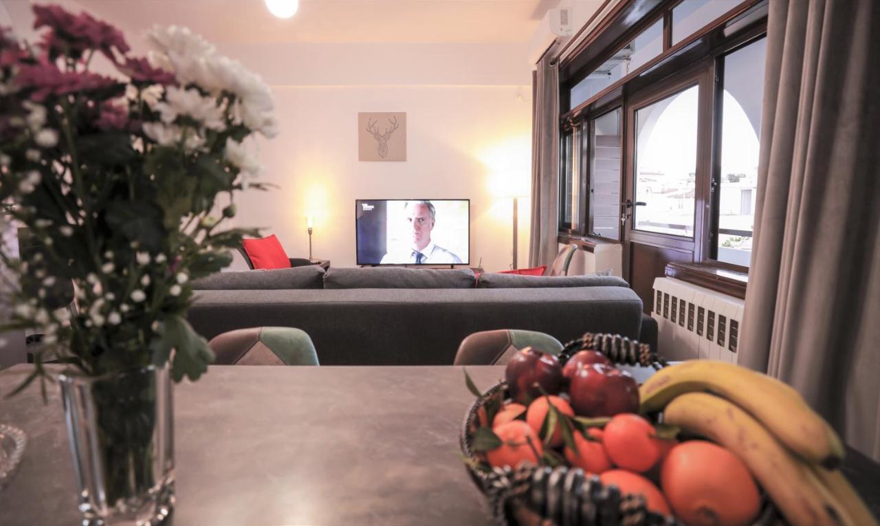 Modern 2 Bedroom Apartment Next To Metro - Marousi Афіни Екстер'єр фото