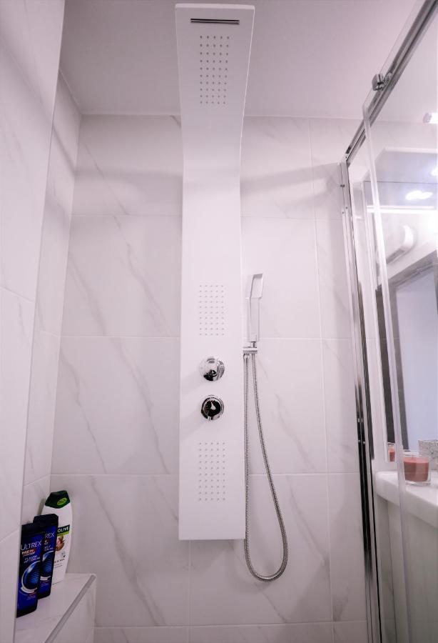 Modern 2 Bedroom Apartment Next To Metro - Marousi Афіни Екстер'єр фото